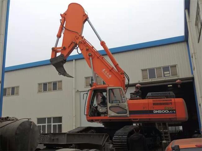挖掘機(jī)巖石臂，挖掘機(jī)巖石臂廠家，挖掘機(jī)改裝巖石臂